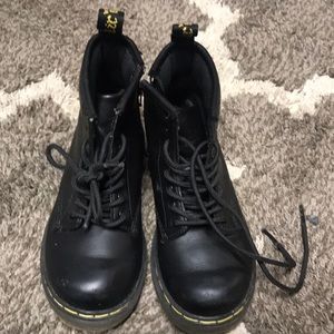 Boys Dr. martens